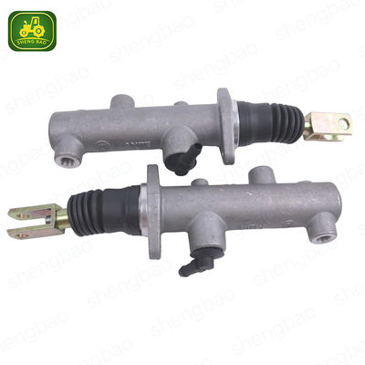 Suku Cadang Kopling 47125744 87354681 87748264 87748269 Silinder Master Rem Untuk Traktor